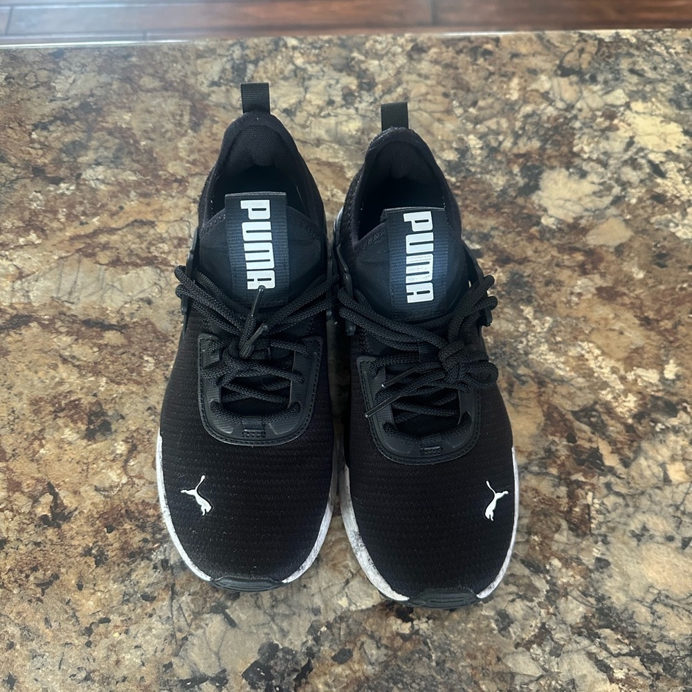 PUMA Sneakers size 8